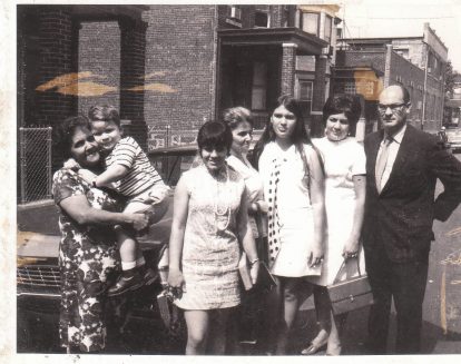 Adelfa Toirac y su familia en 1969 New Jersey