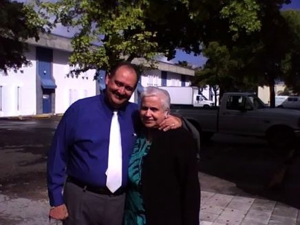 Adelfa Toirac y su hijo Moise en 2008.